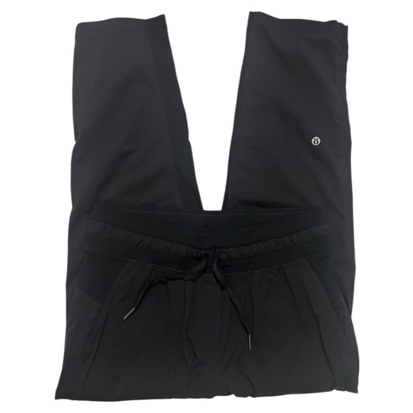 Lululemon Dance Studio Mid-Rise Crop 25" - Black SZ 6 - Picture 2 of 6